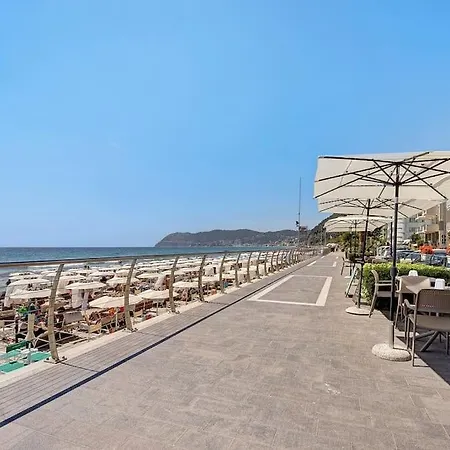 La Bouganville A 50 M Dal Mare * Alassio