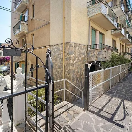 La Bouganville A 50 M Dal Mare Apartman Alassio